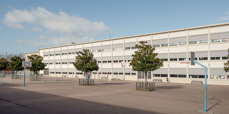 Les Sablons school